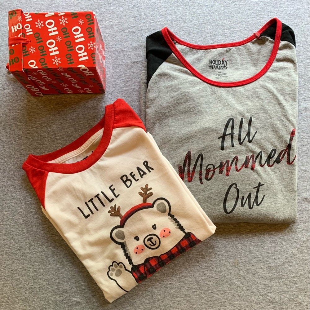 Mom and Child 🎄🎅🏼🎄Christmas PJ Tops, Larges, EUC